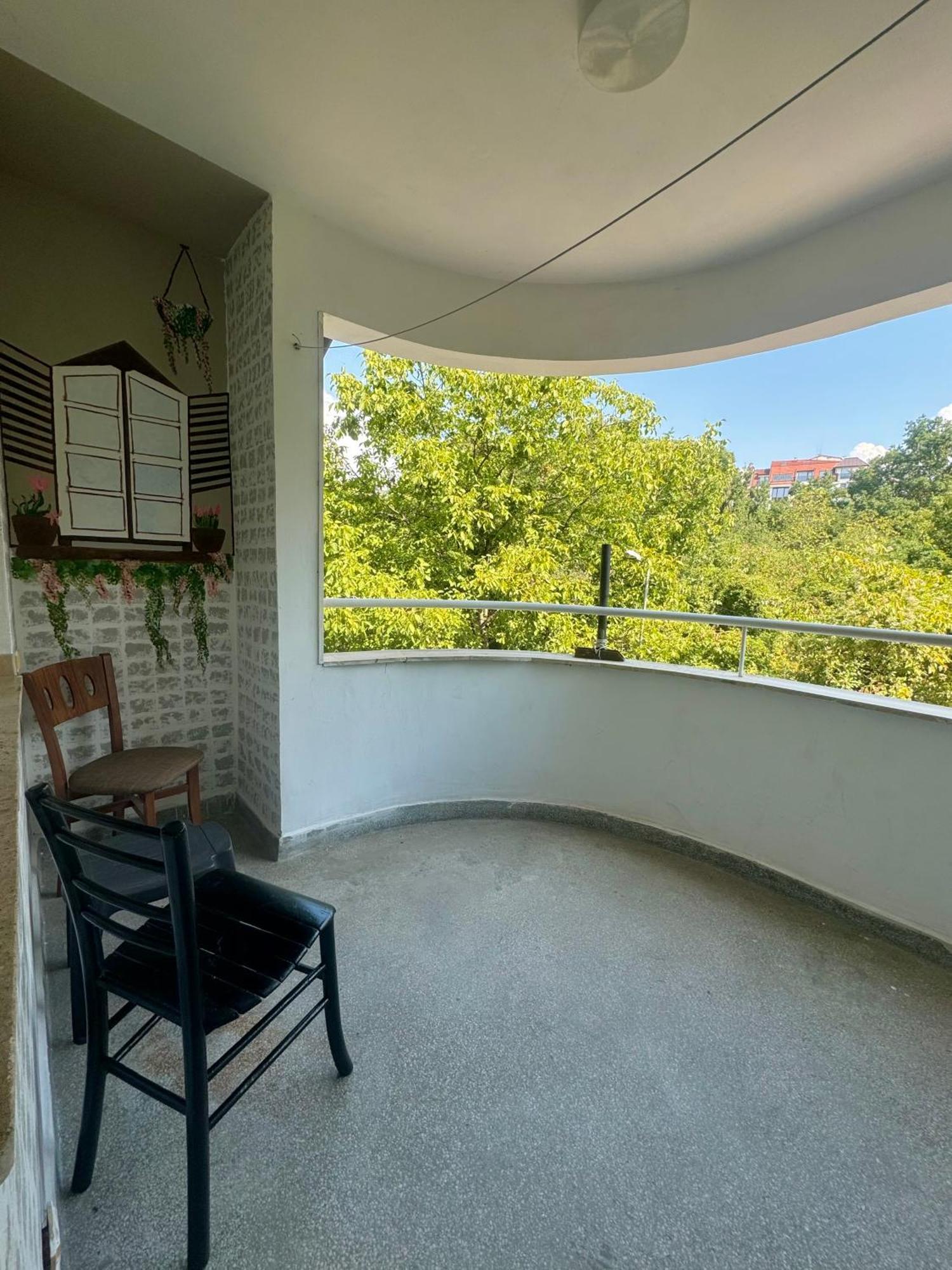 Spacious Apartment Next To South Park Просторен Апартамент До Южен Парк Top Location Sofía Exterior foto